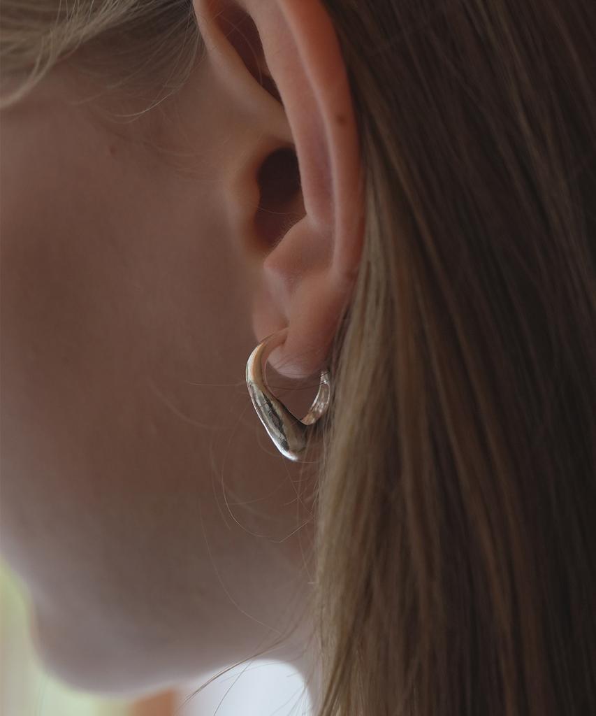 Reindeer Murmur Earring 09