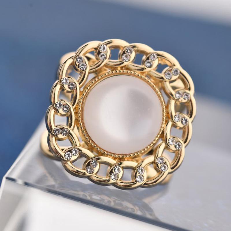 Neue Kamelien-Seidenschalschnalle, französische Retro-Perlenschalschnalle, quadratische Ringschnalle, orangefarbene Kristallschalschnalle für Frauen