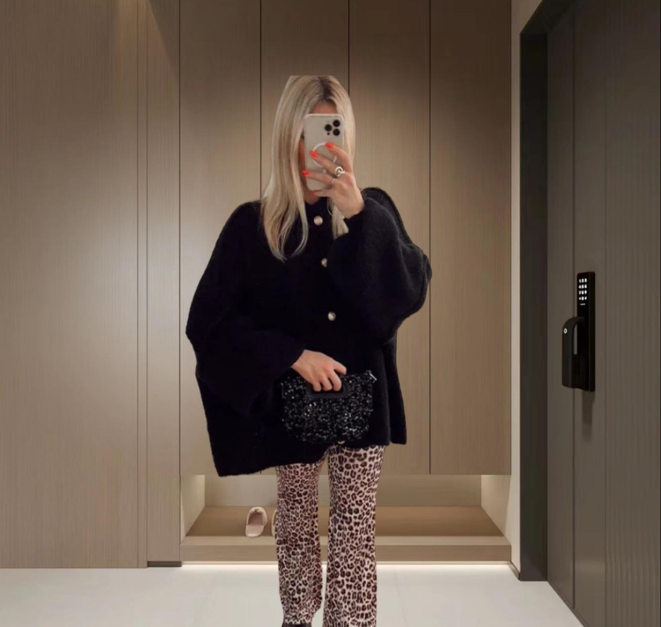 

Жіночий осінньо-зимовий однотонний повсякденний кардиган-светр Весняний нерівний топ з круглим вирізом та рукавами-летючими мишами XXS