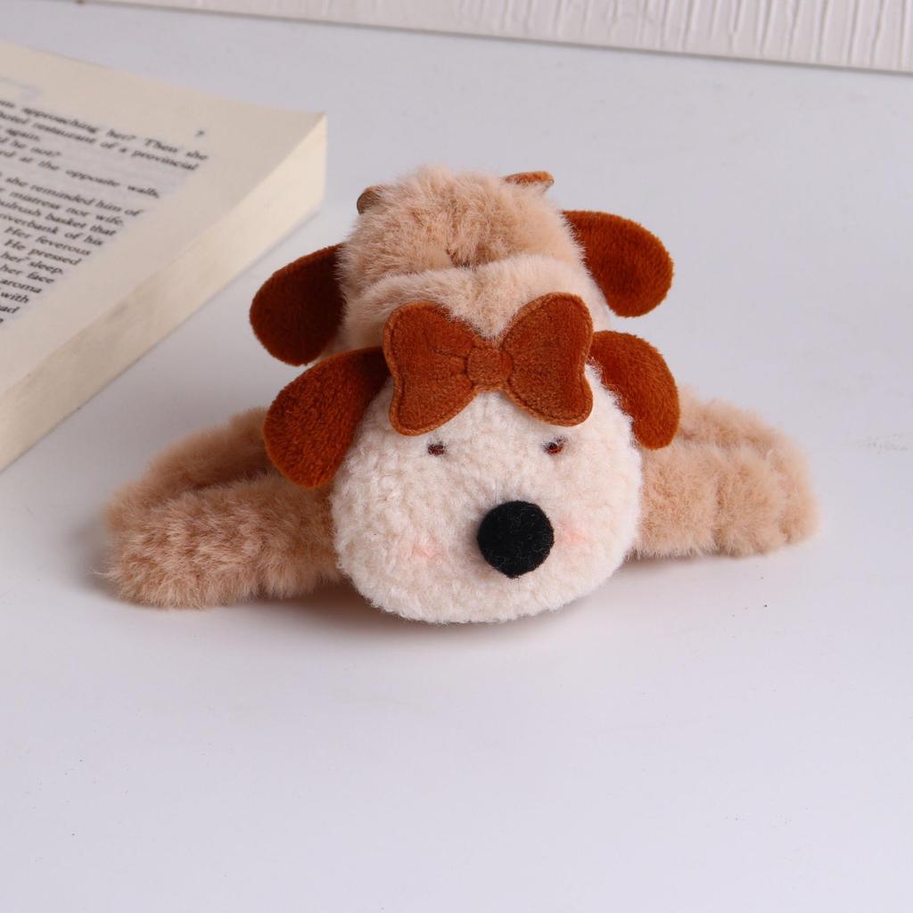 Capybara Plush Claw Hair Clip - Cute Autumn/Winter Cartoon Bun Holder for Girls