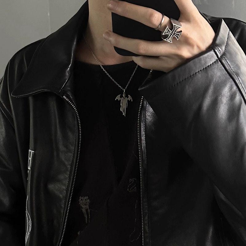 Halloween Vampire Mythology Pendant Necklace With Wing Motif For Costume Accessory