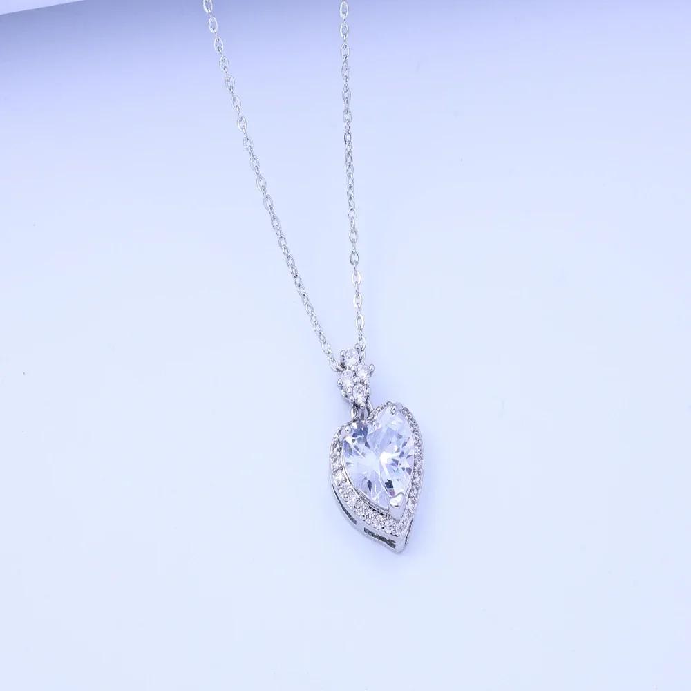 Zircon pendant necklace Retro court style temperament full of diamonds, colored gemstones, titanium steel chains, cross-border p