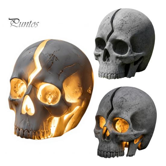 Gothic Resin Ornament Cracked Skull Garden Solar Light, LED Statue Spooky Industrial Table Decor Ornament, Halloween Decoration for Haunted House Bar
