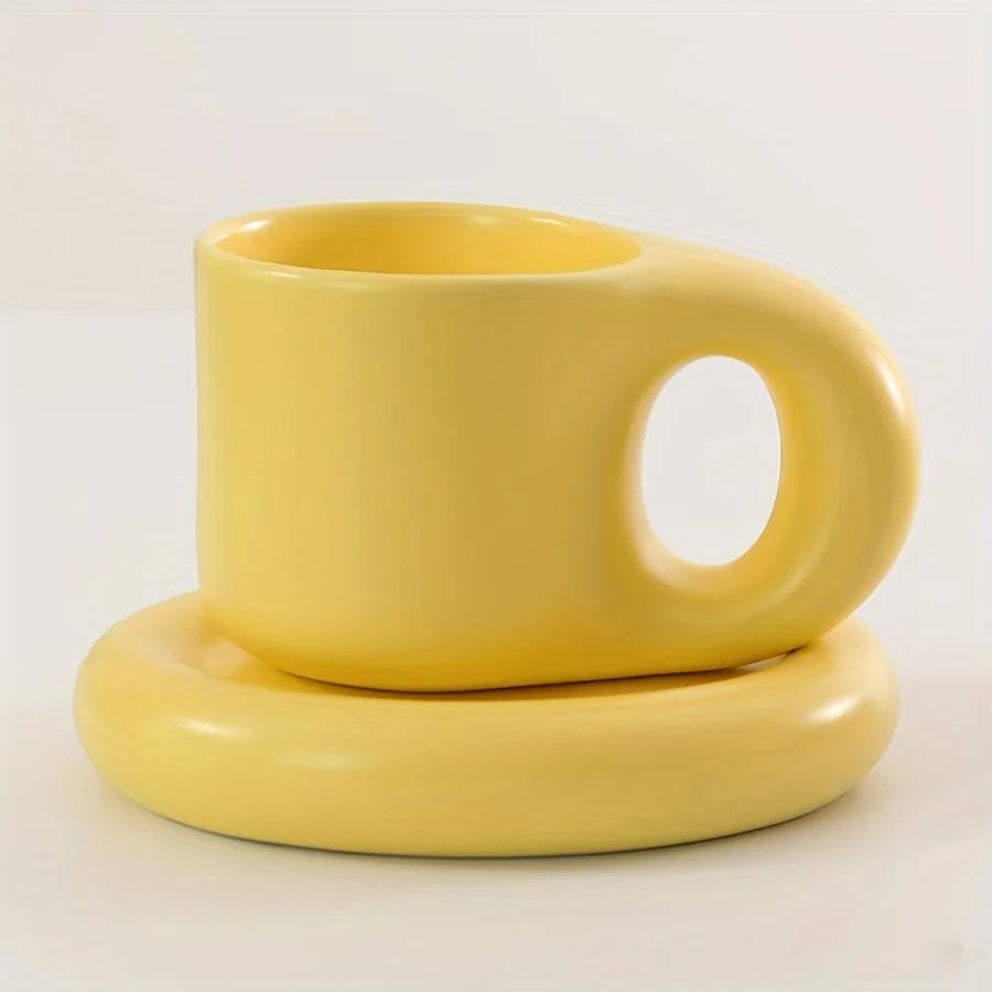 

1 набор керамических кружек для кофе «Пышная» с креативной милой ручкой и блюдцем для офиса и дома, 10 унций, для парных кружек для чая латте и молока 10oz