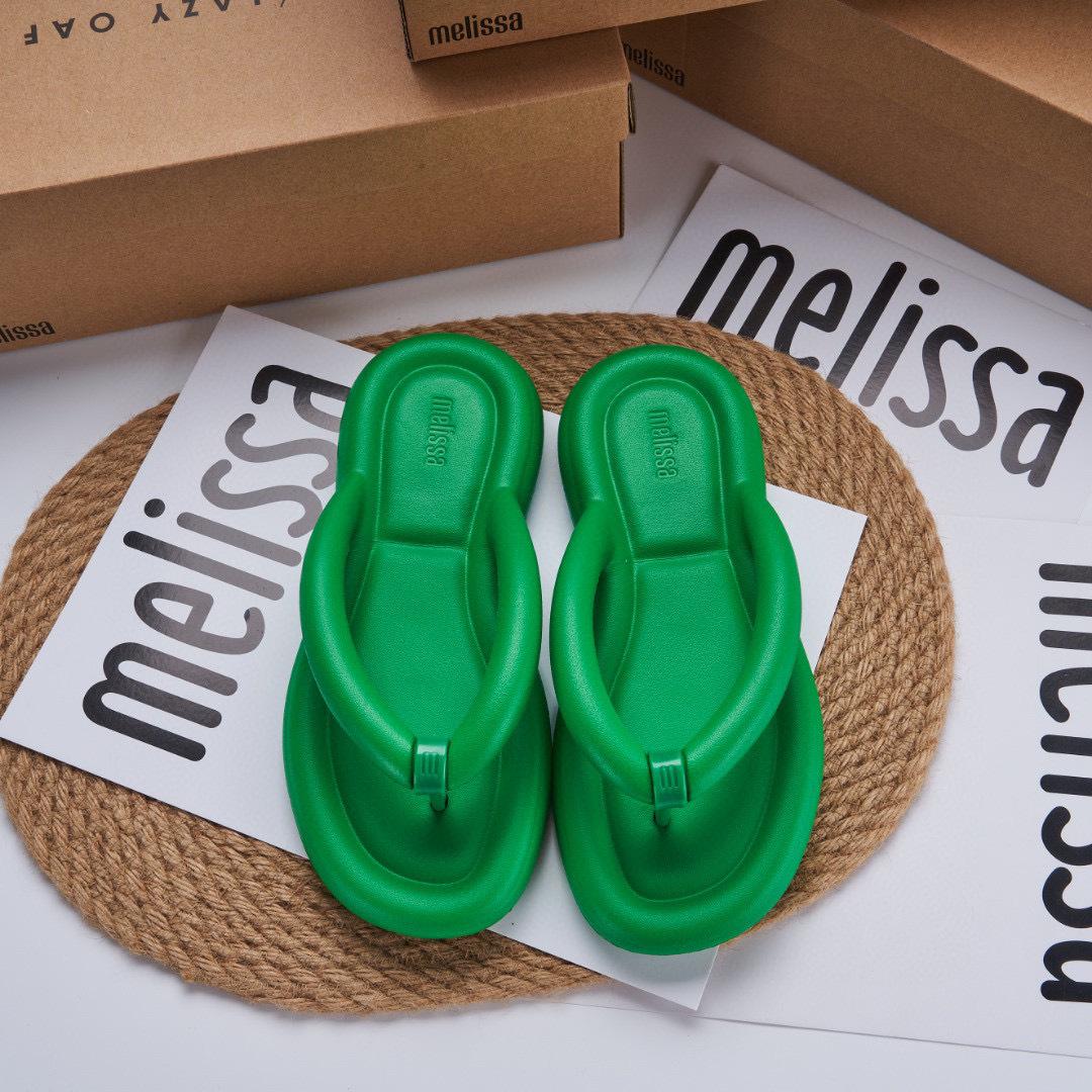 

2023 Melissa Women s Thick-Soled Height-Boost Flip-Flops: Trendy Toe-Post Slippers for Outdoor Casual Wear US 5