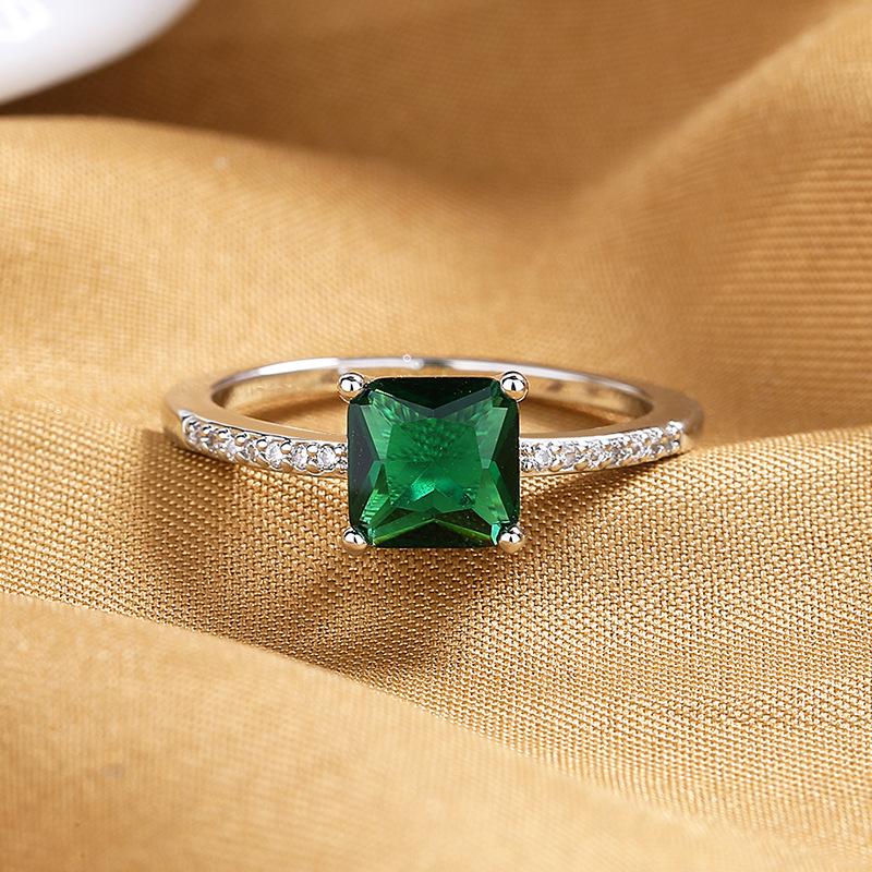 2026 Micro-set Zircon Retro Emerald Square Ring, Female European and American Simple Engagement Ring