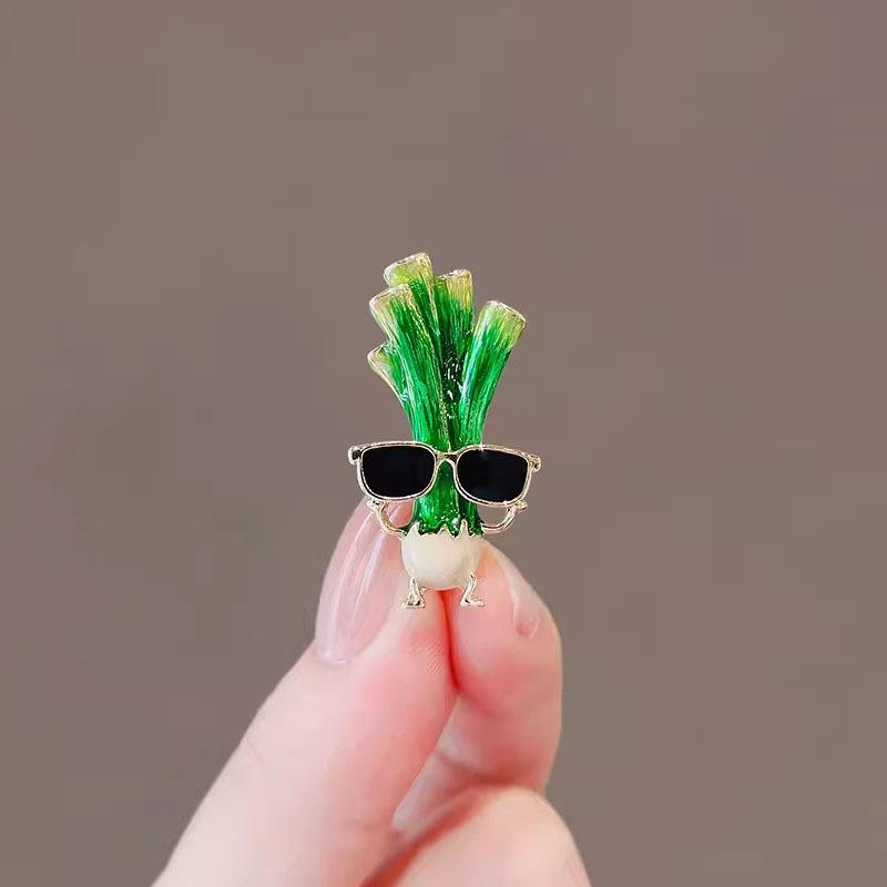 

Забавные забавные очки зеленая луковая брошь женский мультфильм милый дизайн корсаж креативный овощной значок аксессуары для костюма