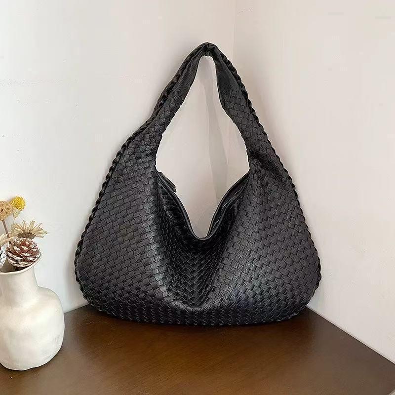 2026 Handwoven Retro Monk Bag: Chic, Fashionable Design for Daily Commute