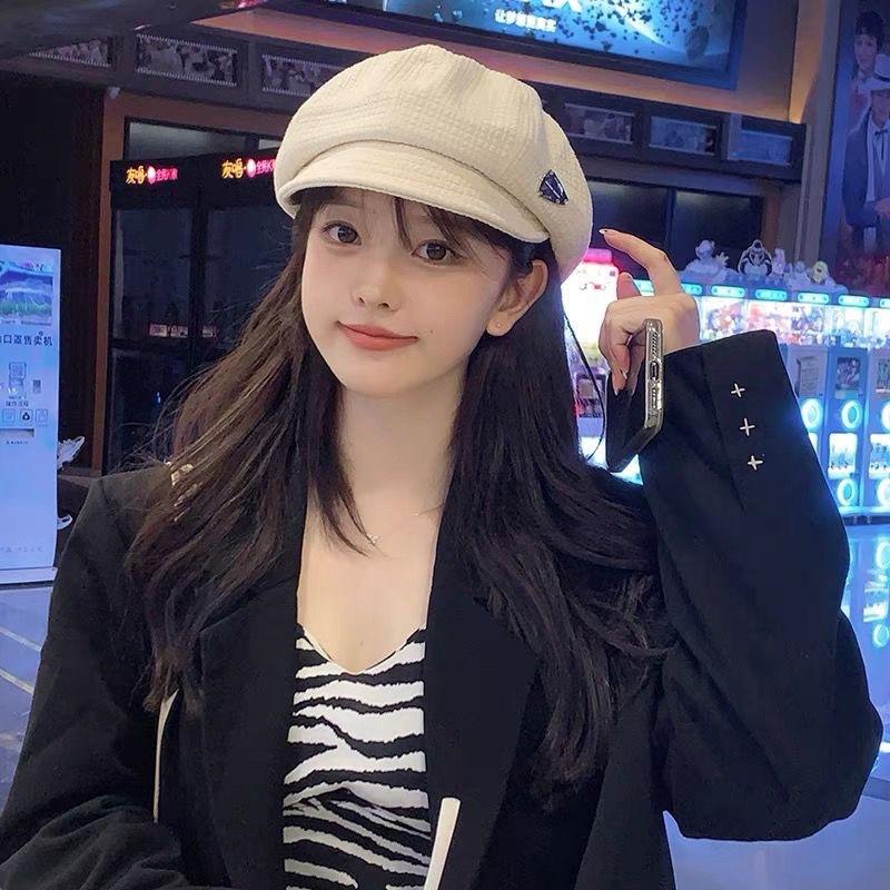 Octagonal hat female autumn and winter British tide beret hat design sense niche Internet celebrity retro face small painter hat