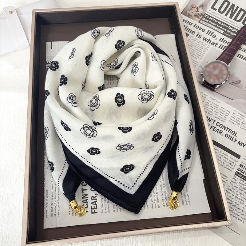 1PC Necklace French Style Magnetic Closure Gift Silk Scarf Luxury Painted Pattern Elegant Neck Scarf Versatile Multi-Color