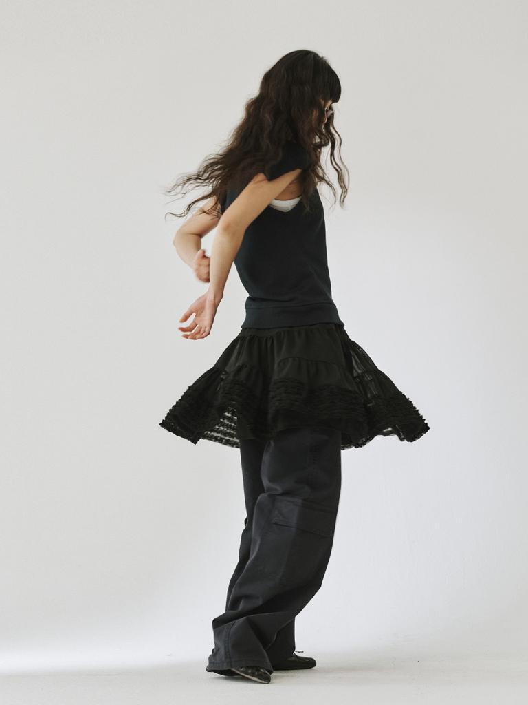 Peullijeupeulojegteu Mesh Skirt, Black