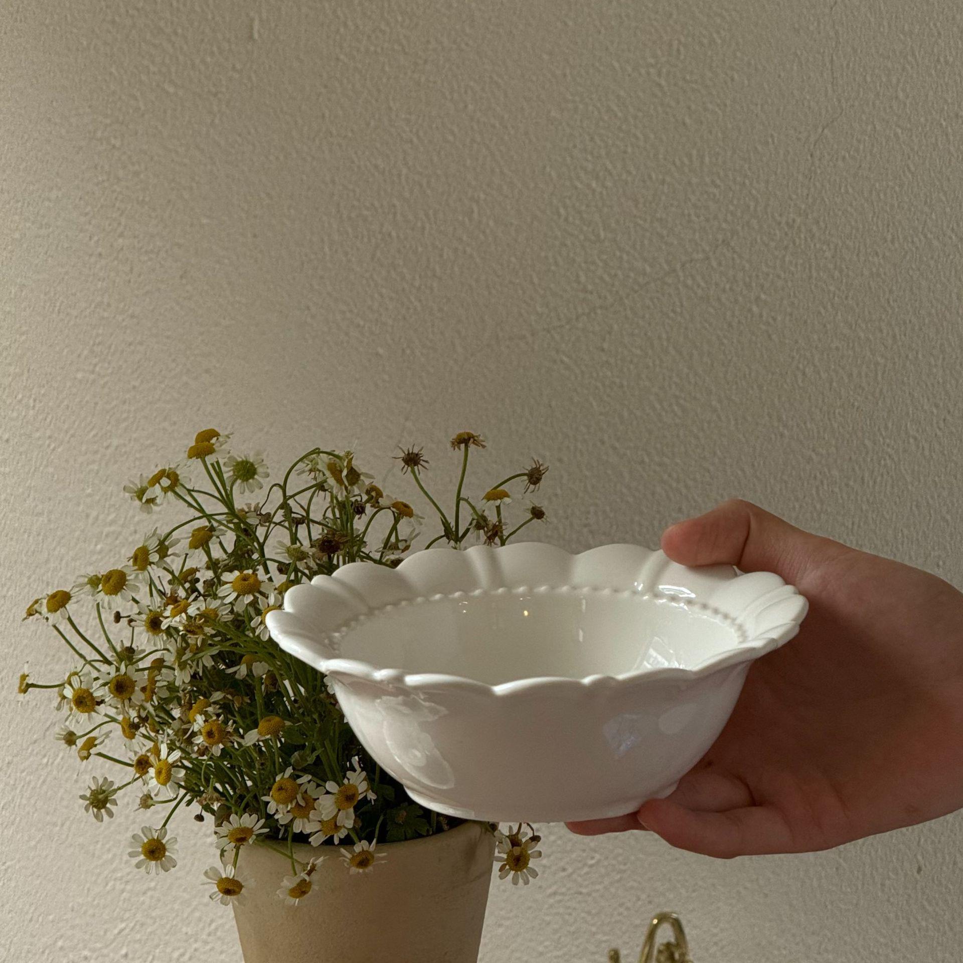 

Французская средневековая керамическая тарелка с лепестками и бусинами Десертная тарелка Салат Завтрак Овальная тарелка Высокий уровень внешнего вида