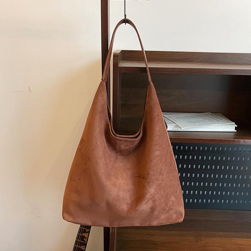 Retro matte simple texture 2025 new handbag bag women's large-capacity mother and child bag high-end casual
