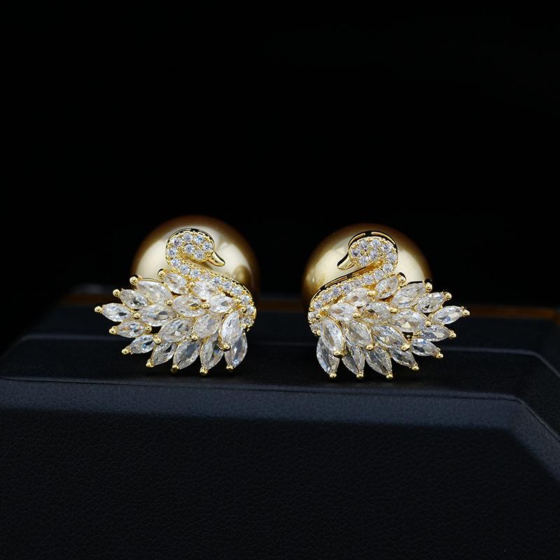 2024 swan pearl stud earrings light luxury high-end temperament earrings silver needle European and American fashion versatile earrings women