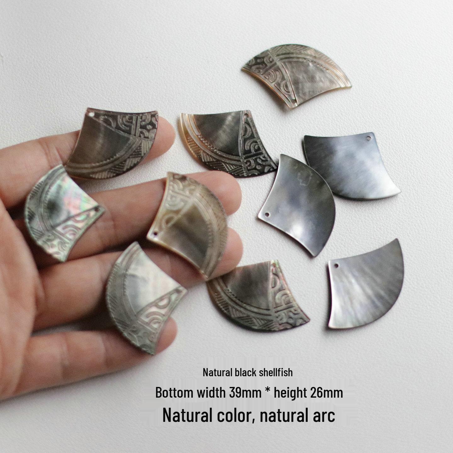 Carved Black Mother-of-Pearl Fan-Shaped Pendant for DIY Jewelry