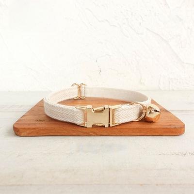 Collier pour chat réglable durable avec clochette Boucle en métal de couleur unie Collier pour animal de compagnie Chien Collier pour chat personnalisé pour chats et chiens