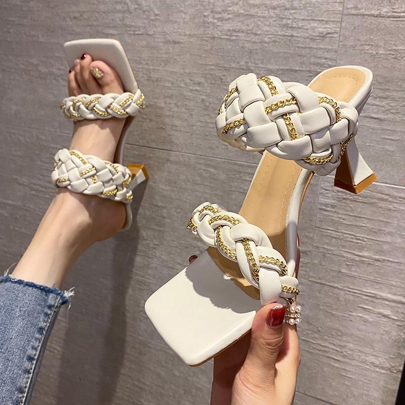 

Женские босоножки на высоком каблуке, новые летние босоножки на высоком каблуке с металлической цепочкой и квадратным носком, модные пикантные женские тапочки с открытым носком