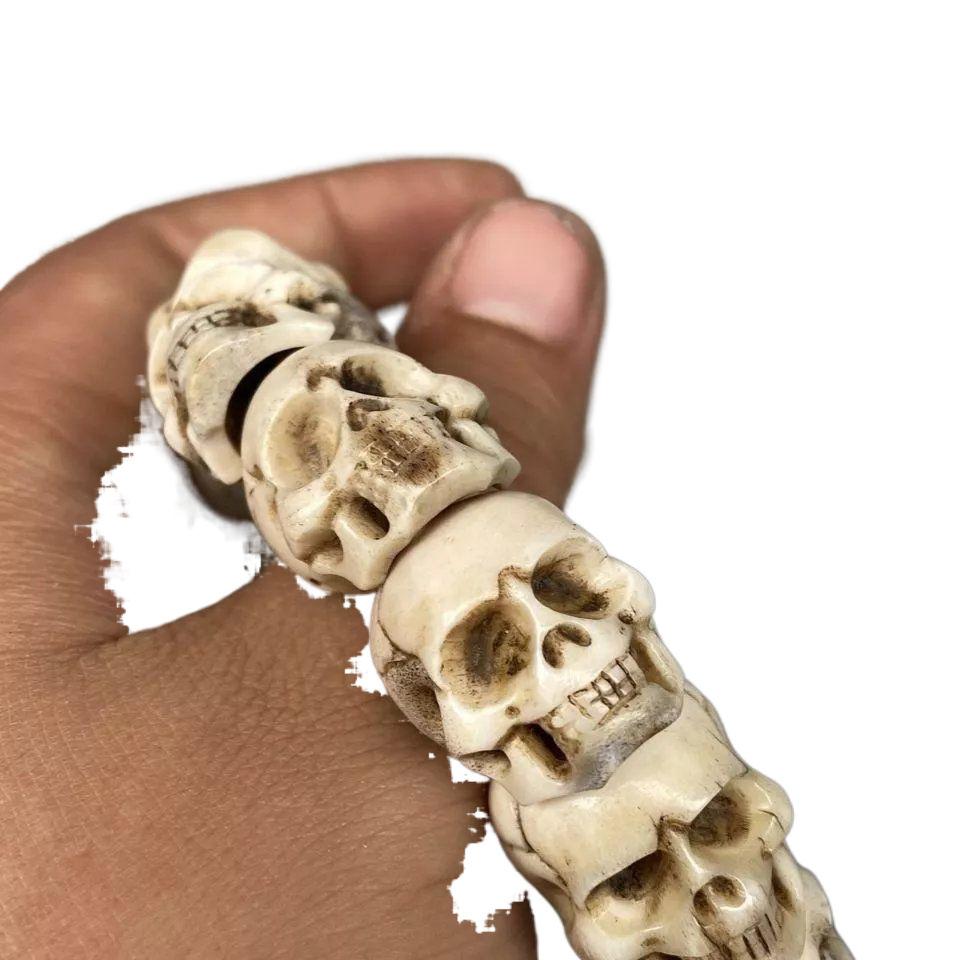 Pulsera de Calavera, Grabado de Astas