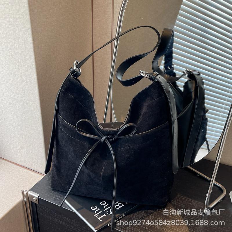 IELGY Ladies Tote Bag Autumn Winter Suede Commuter Underarm Bag Large Capacity
