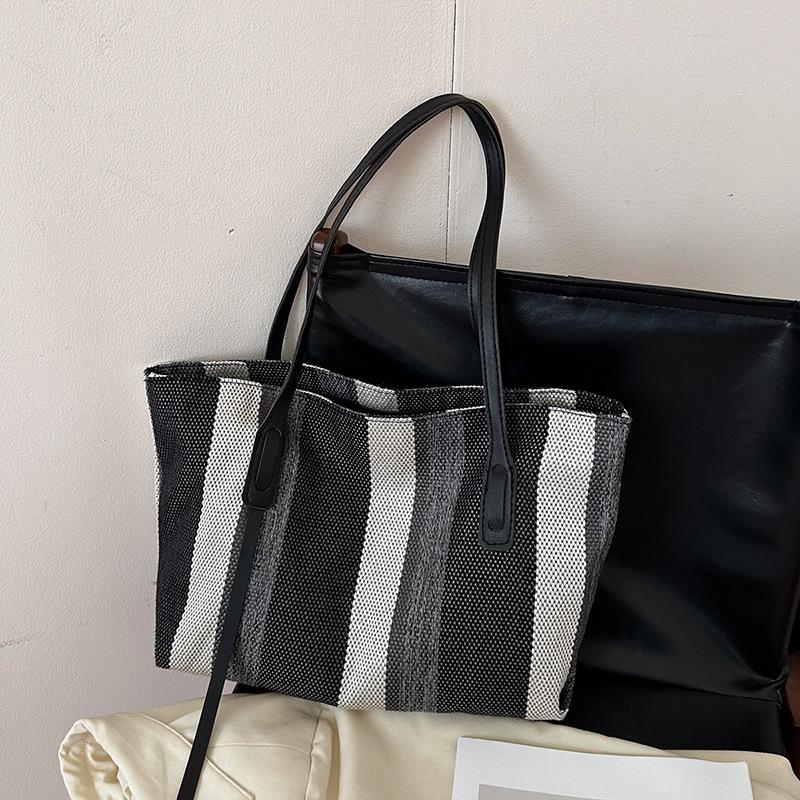 

New simple vertical stripe large capacity women s shoulder bag women s casual tote bag fashion handbag чёрный