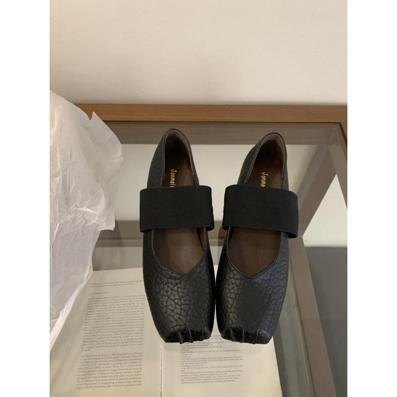 

Niche design sense one word pig nose ballet single shoes women s spring and autumn new square head inner height increase Mary Jane shoes women 39 чёрный