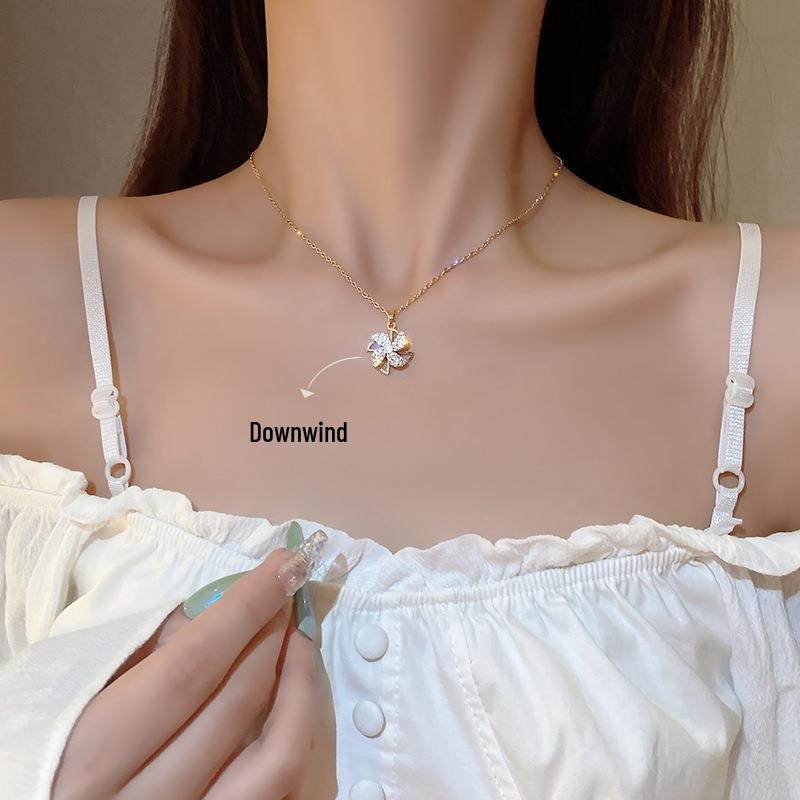Women's Versatile Rotatable Windmill Pendant Luxury Clavicle Necklace Choker