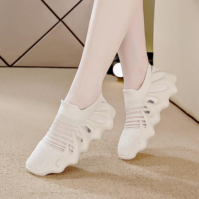 

2025 лето новая фитнес обувь осьминог женская спортивная повседневная сетчатая обувь дышащие сетчатые носки вязание мухами беговые модные туфли 40