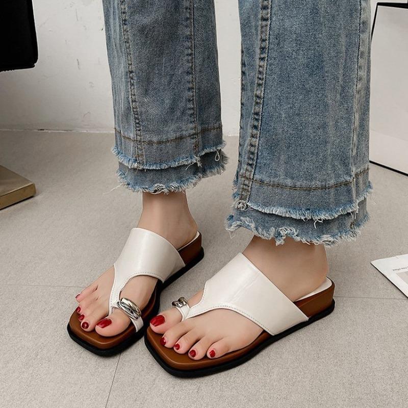 Retro one-pedal cover, toe square head sandals, new small beach shoes, fashionable wedge heels, slippers for women