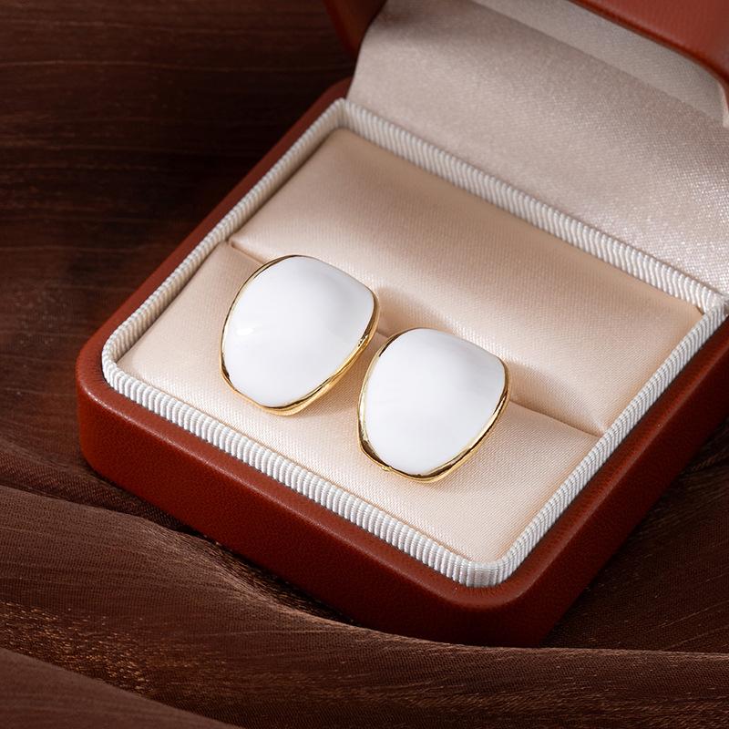 Drop Glaze Oval Earrings Women'S Niche Design Sense Retro Hong Kong Style Earrings Light Luxury Sense Ankola Red Stud Earrings