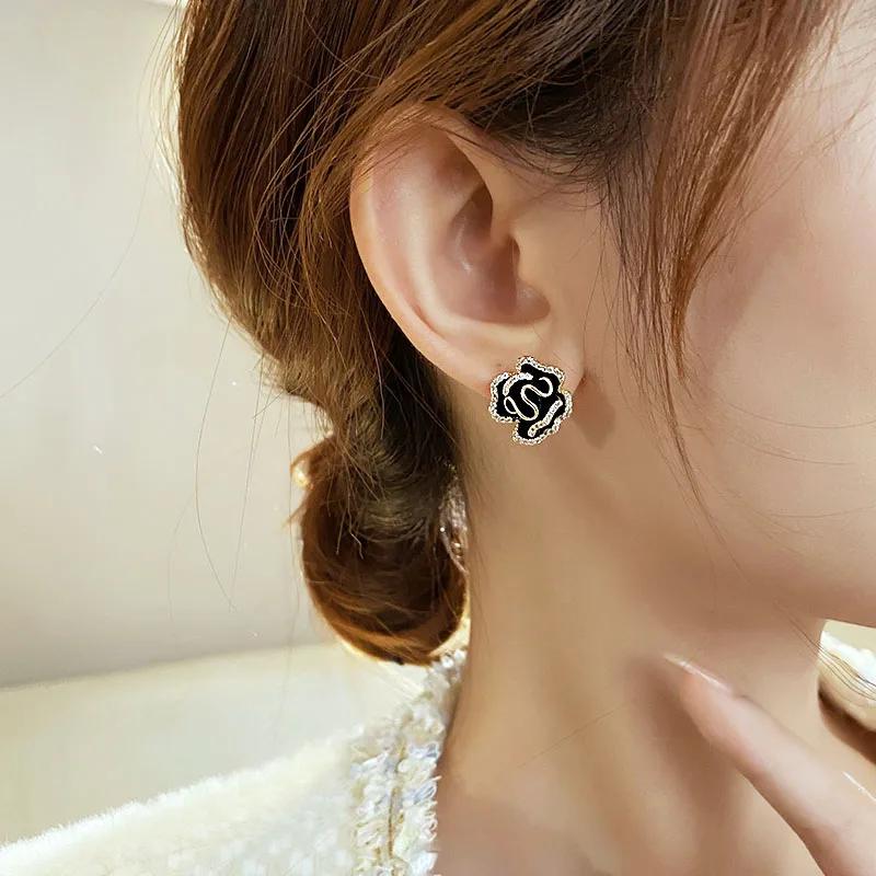 New Luxury Micro Set Zircon Black Camellia Flower Earrings for Womens Korean Fashion Jewelry Party Exquisite Accessories