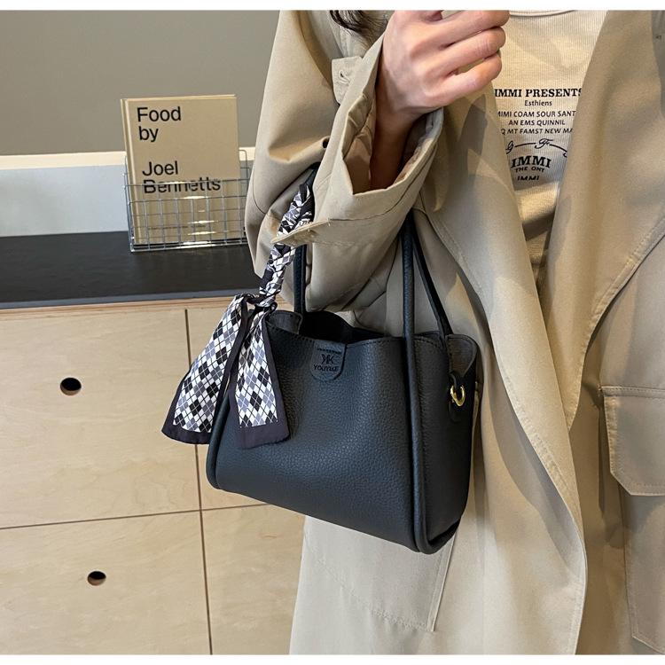 Bolsa Feminina Versátil Balde de Ombro/Transversal Primavera/Verão 2024