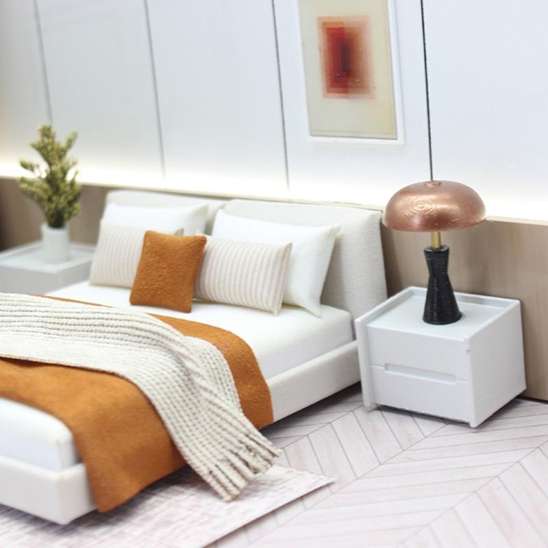 1/20 Dollhouses Bedroom Miniature Double Bed and Beddings Realistic Modern Interior Design Room Scene Display Accessory
