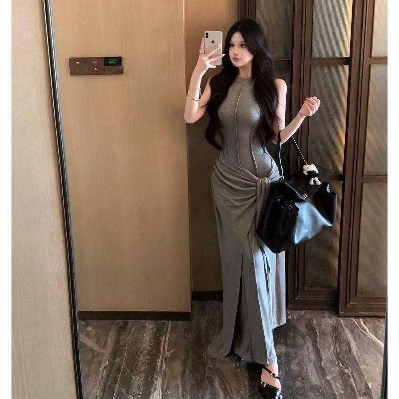 French Chic Sleeveless Waist-Cinched Hip-Hugging Long Dress for Women, 2026 Trend