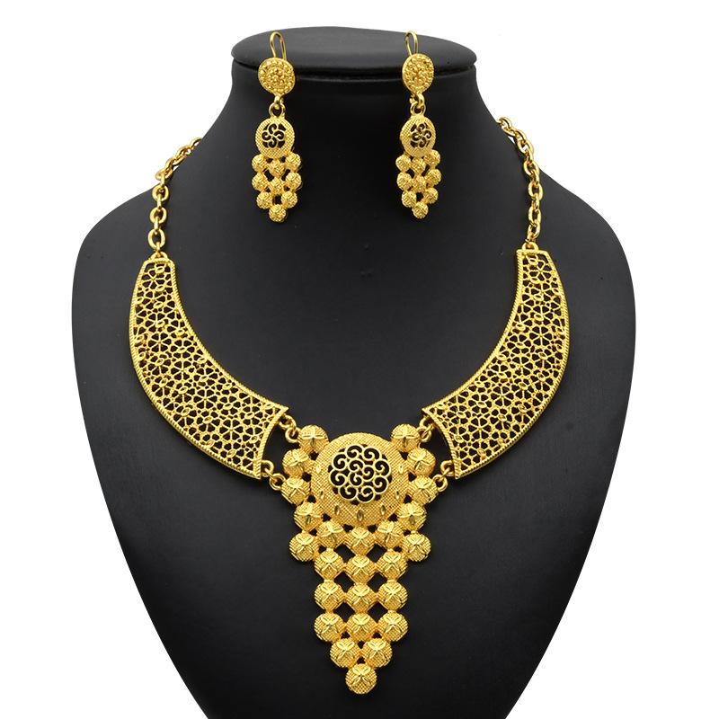 Two-Piece 24K Gold-Plated Alloy Dubai Bride Necklace Earrings Set Indian-Saudi Arabian Women's Wedding Gift for Party Occasions