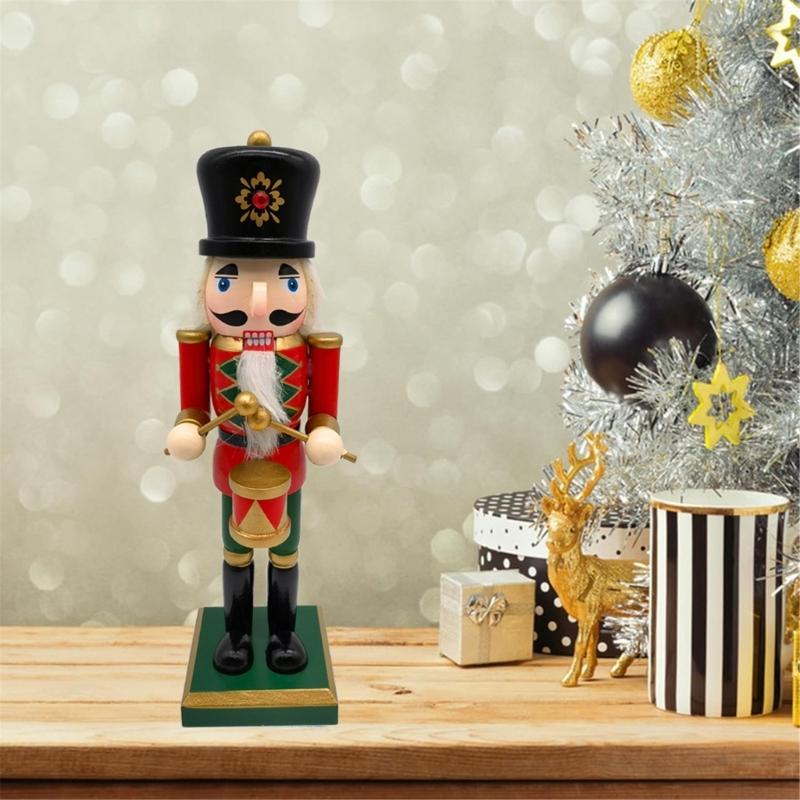 King Soldier Shape Figurine Wood Decorations for Office Unique Desktops Ornament