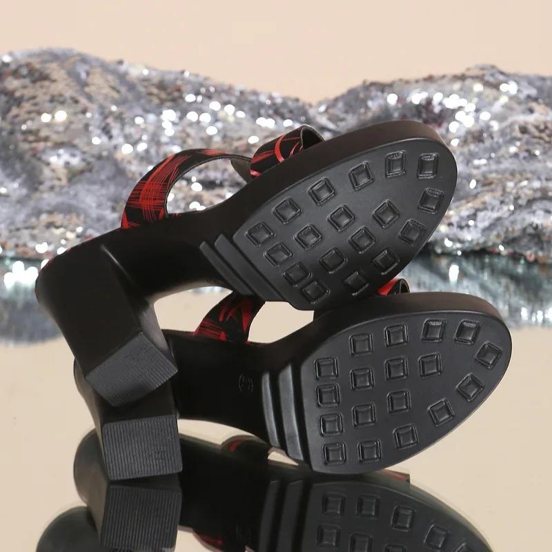 Fashion Ladies Shoes 2024 Outdoor Modern Women's Slippers Fashion Dress Slippers Women Printing Platform Super High Heel Women's Sandals