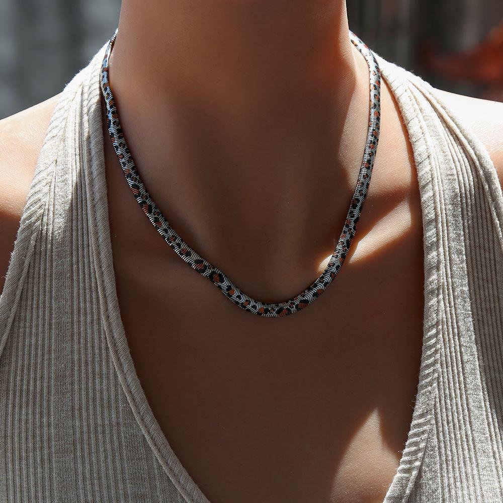 

Stainless Steel Leopard Print Necklace for Women Party Exaggerated Retro Sexy Necklace Luxury Fashion Jewelry Friendship Gifts