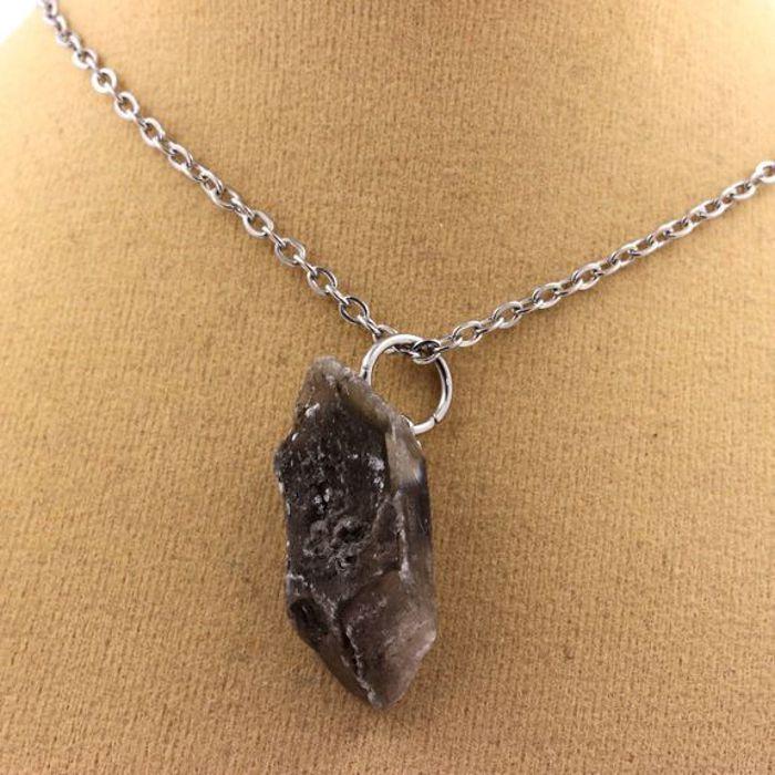 Stones and Minerals. Raw Gypsum Necklace. 14.25 Ct. Marcieu, Isère, France.