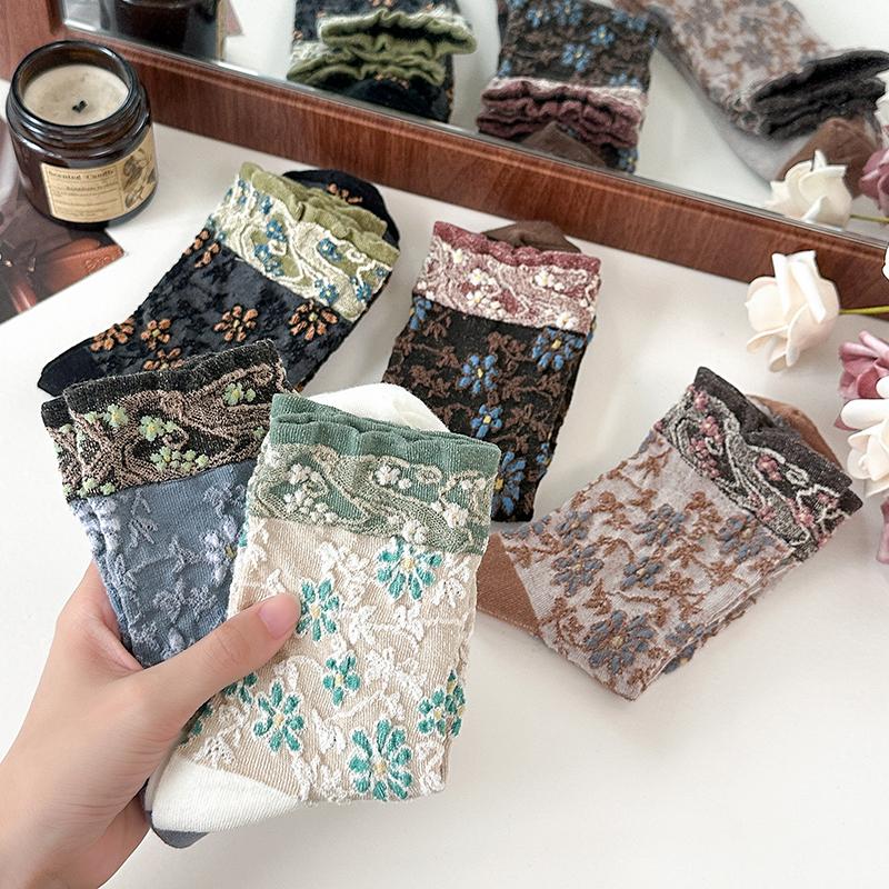 Autumn Winter Mid Calf Socks for Women Japanese Embossed Floral Cotton Socks Court Retro Ethnic Artistic Style Soft Casual Socks