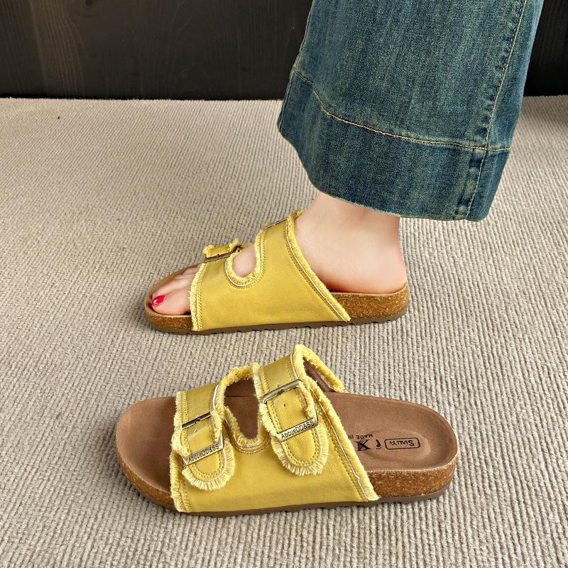 

Thick-soled slippers women s summer wear 2025 new niche versatile belt buckle with skirt beach cool slippers 35 жёлтый