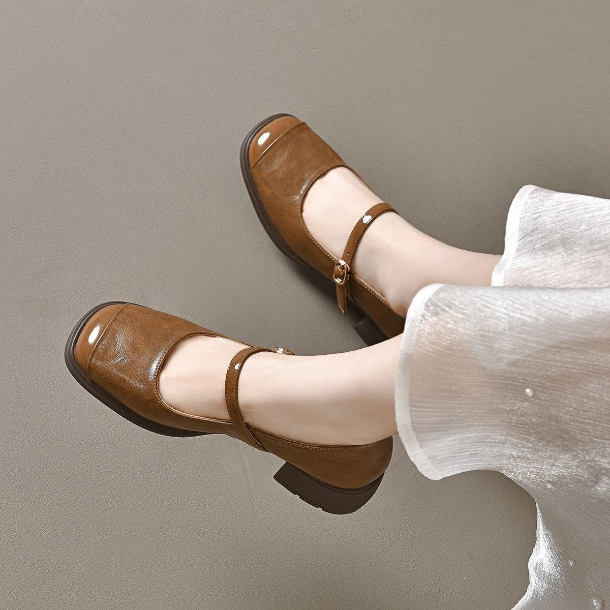 

Туфли в стиле ретро с квадратным носком и высоким каблуком. Женские туфли Мэри Джейн с одной пряжкой и ремешком на толстом каблуке. 40 коричневый
