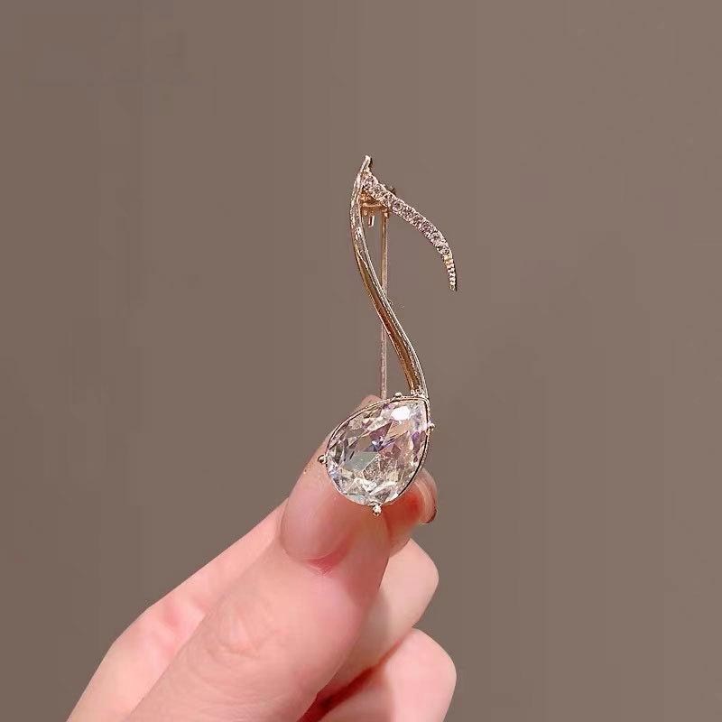 Luxury Korean Bow Brooch – Elegant and Versatile Pin for Suits and Attire