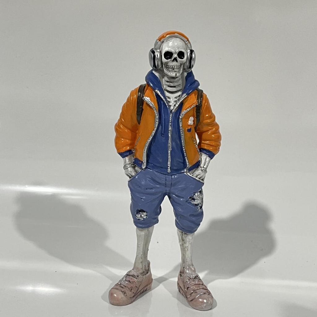 Cross-Border Cool Skeleton Figurines: Halloween Resin Ornaments and Decorations