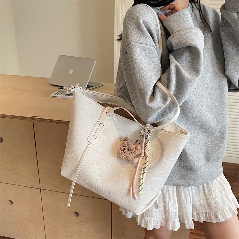 

Tote bag women s summer new trendy fashion simple commuter casual portable large bag shoulder bag