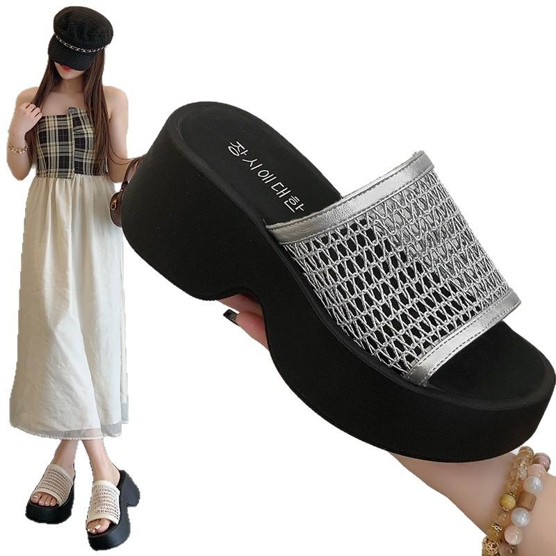 Retro Versatile Breathable Woven One-word Drag Women 2025 New Summer Wear Small Height-increasing Thick-bottomed Cool Slippers