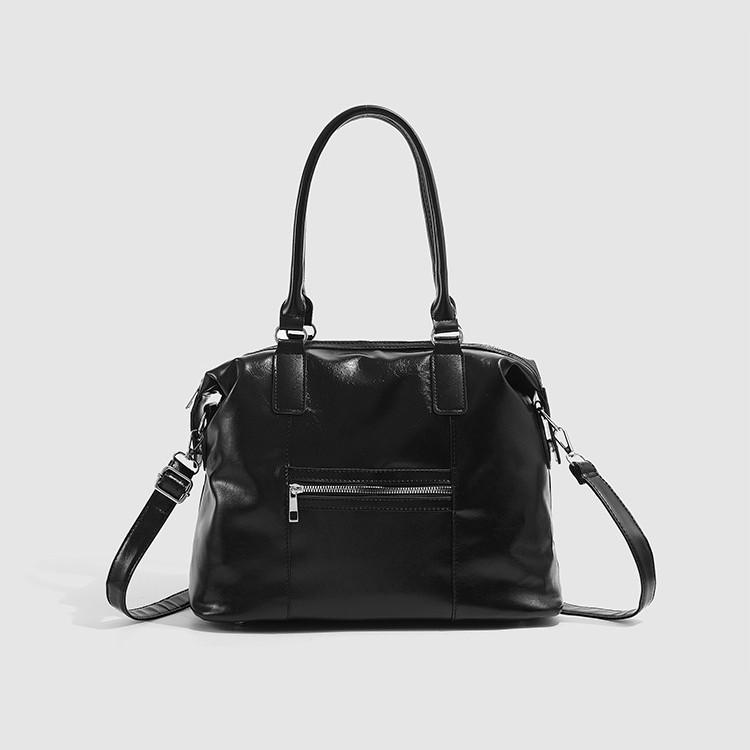 

2024 Autumn Winter Lightweight Crossbody Bag Travel Bag Women Large Capacity Tote Bag Short Trip Storage Underarm Shoulder Bag чорний