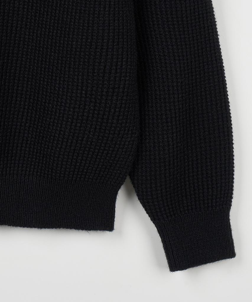 NODU Waffle Henley Neck Knit [Black]