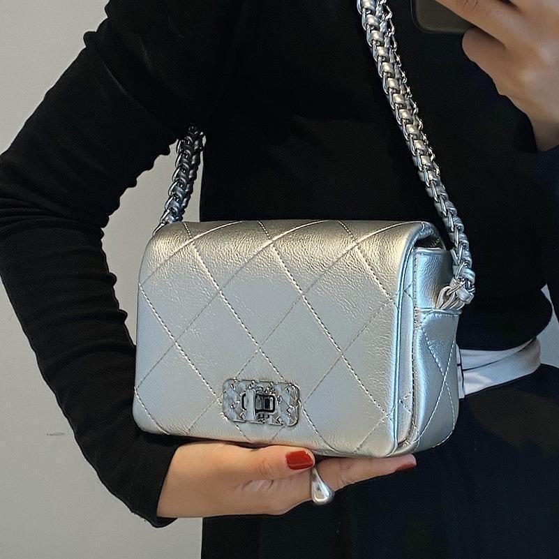 Mini Shoulder Bag 2023 New Small Square Bag With Chain Strap Summer Quilted Texture Urban Style Bag