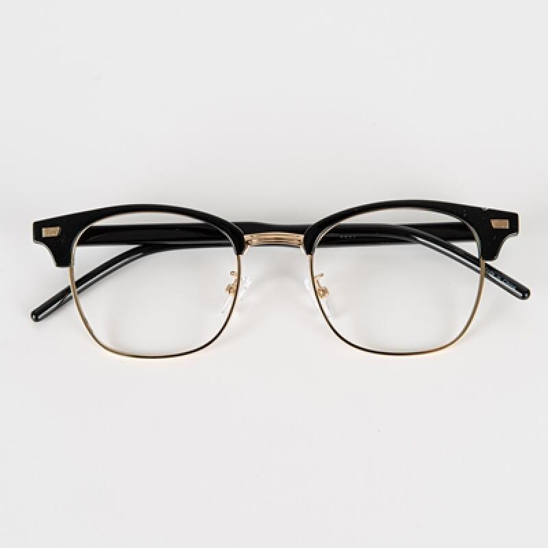 SBKA Naina-C01 gold-rimmed glasses