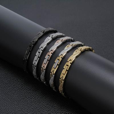 Personalisiertes und kreatives Schlangenmuster-Goldarmband Herren-Edelstahl-Magnet-Energiearmband